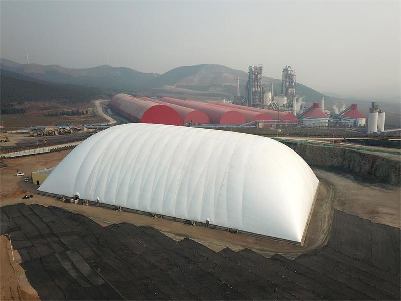 春鬧枝頭綠意新，氣膜建筑來(lái)助興
