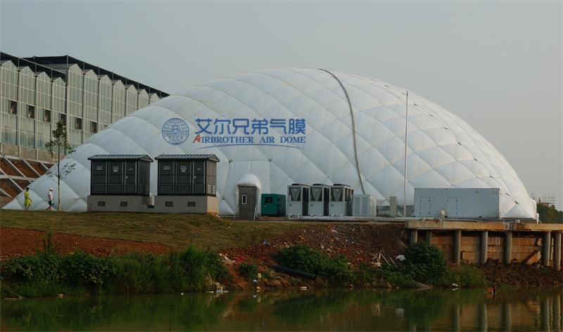 如何實現(xiàn)大跨度氣膜結(jié)構(gòu)的安全性？