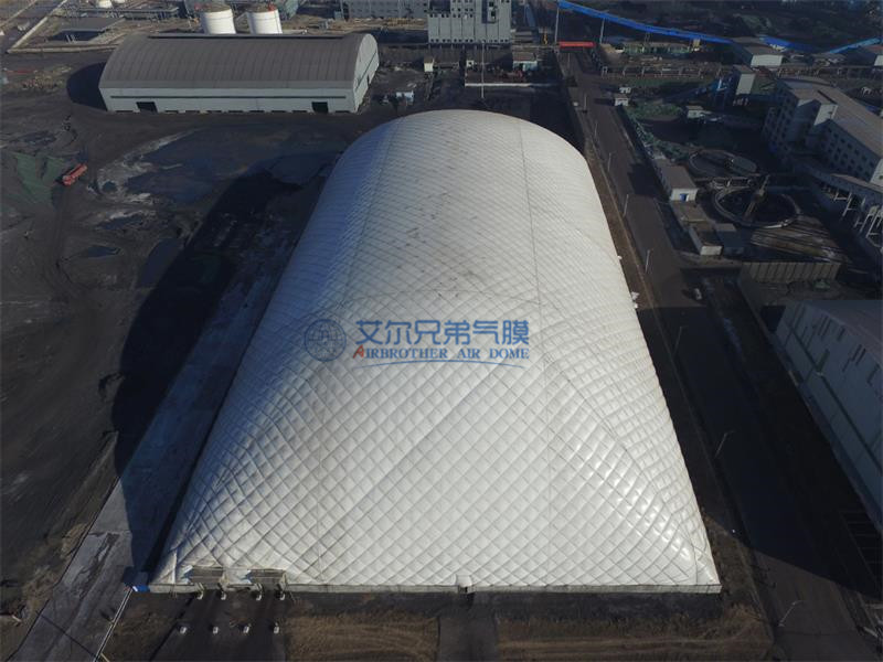 氣膜結(jié)構(gòu)儲煤棚內(nèi)部有無鋼架梁柱？