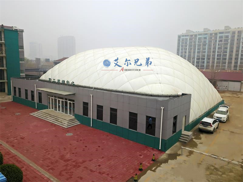 氣膜游泳館，專業(yè)氣膜建筑生產(chǎn)廠家